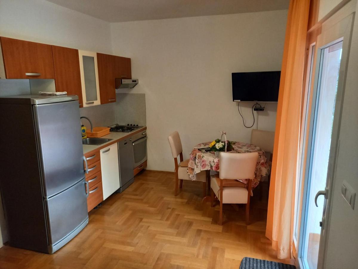 Fontana Apartment *
